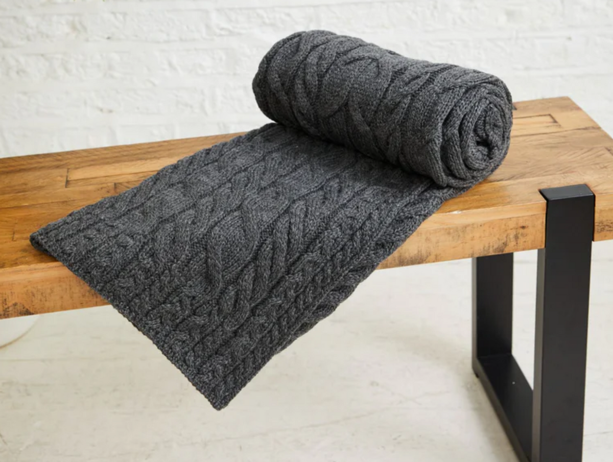 AWM B927 Cable Knit Blankets Supersoft Merino Wool