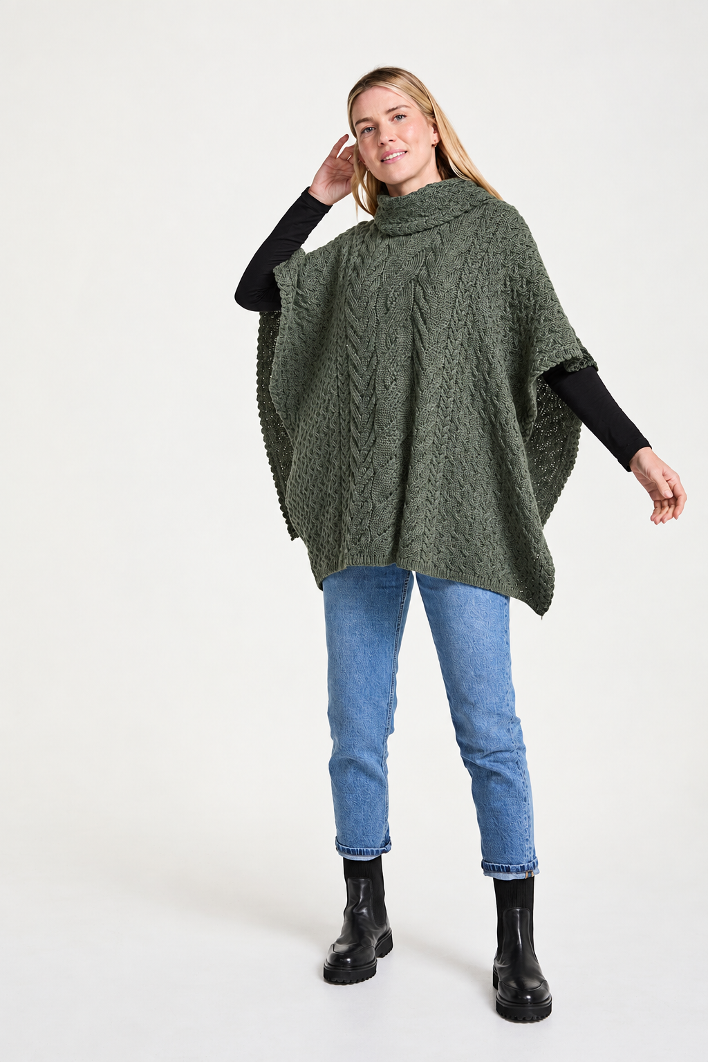 AWM Poncho Cowl Neck Umhang B694