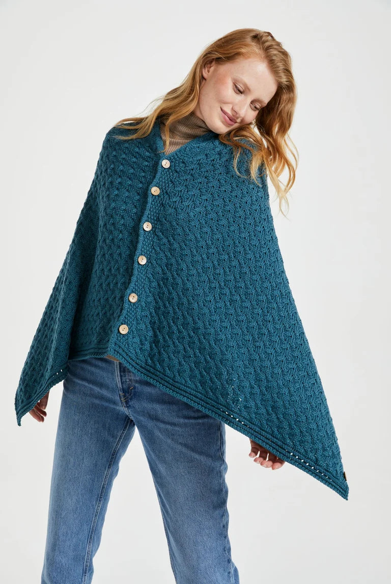 AWM B819 Umhang Supersoft Merinowolle mit Knöpfen
