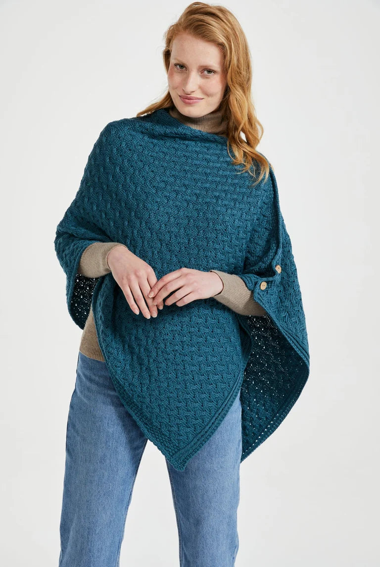 AWM B819 Umhang Supersoft Merinowolle mit Knöpfen