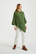 AWM B819 Umhang Supersoft Merinowolle mit Knöpfen