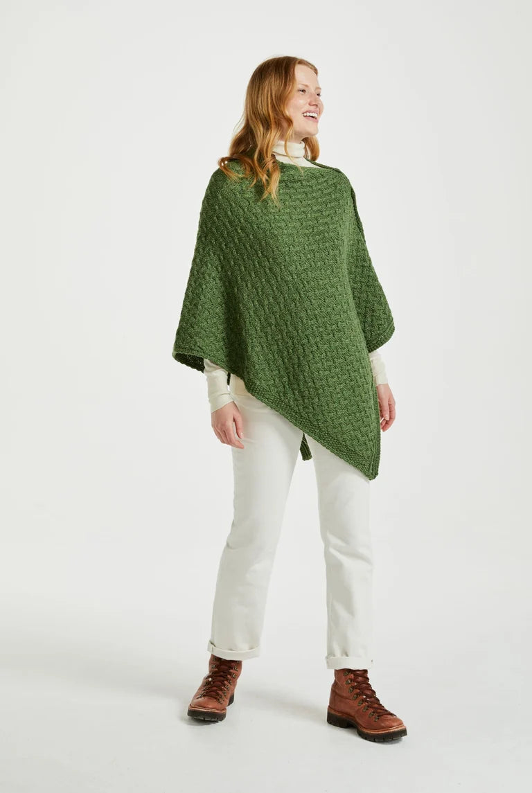 AWM B819 Umhang Supersoft Merinowolle mit Knöpfen