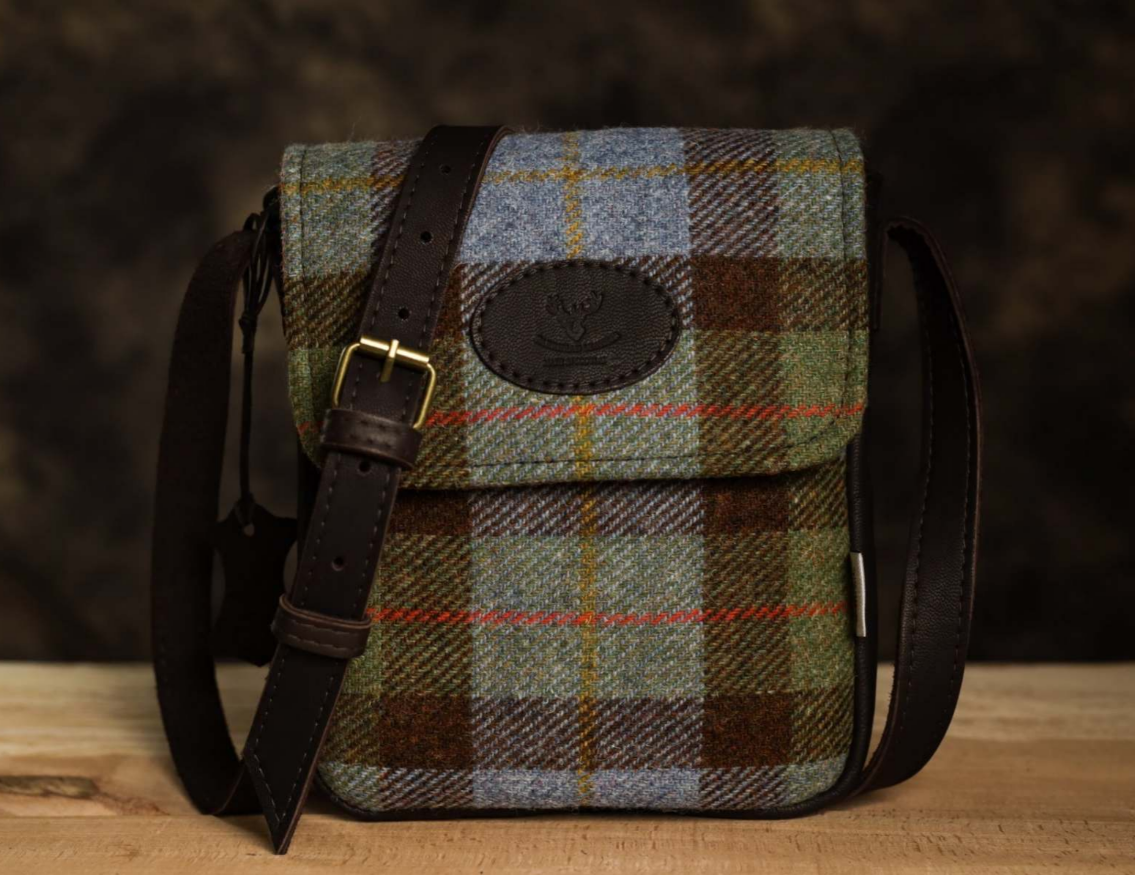 Barrhead Handtasche Mona
