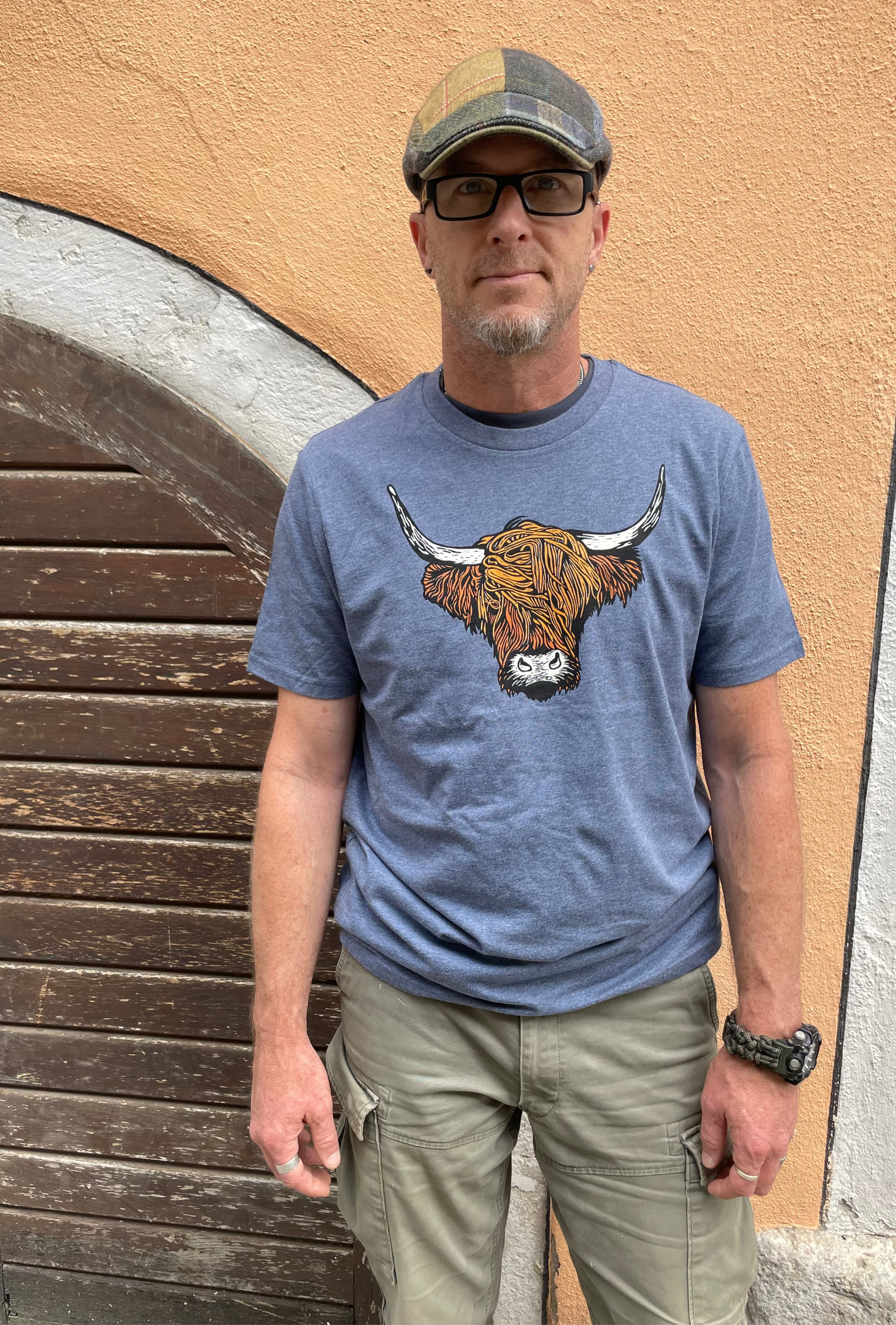 Tweed Isles T-Shirt Highland Cow Heather Blue TShirt