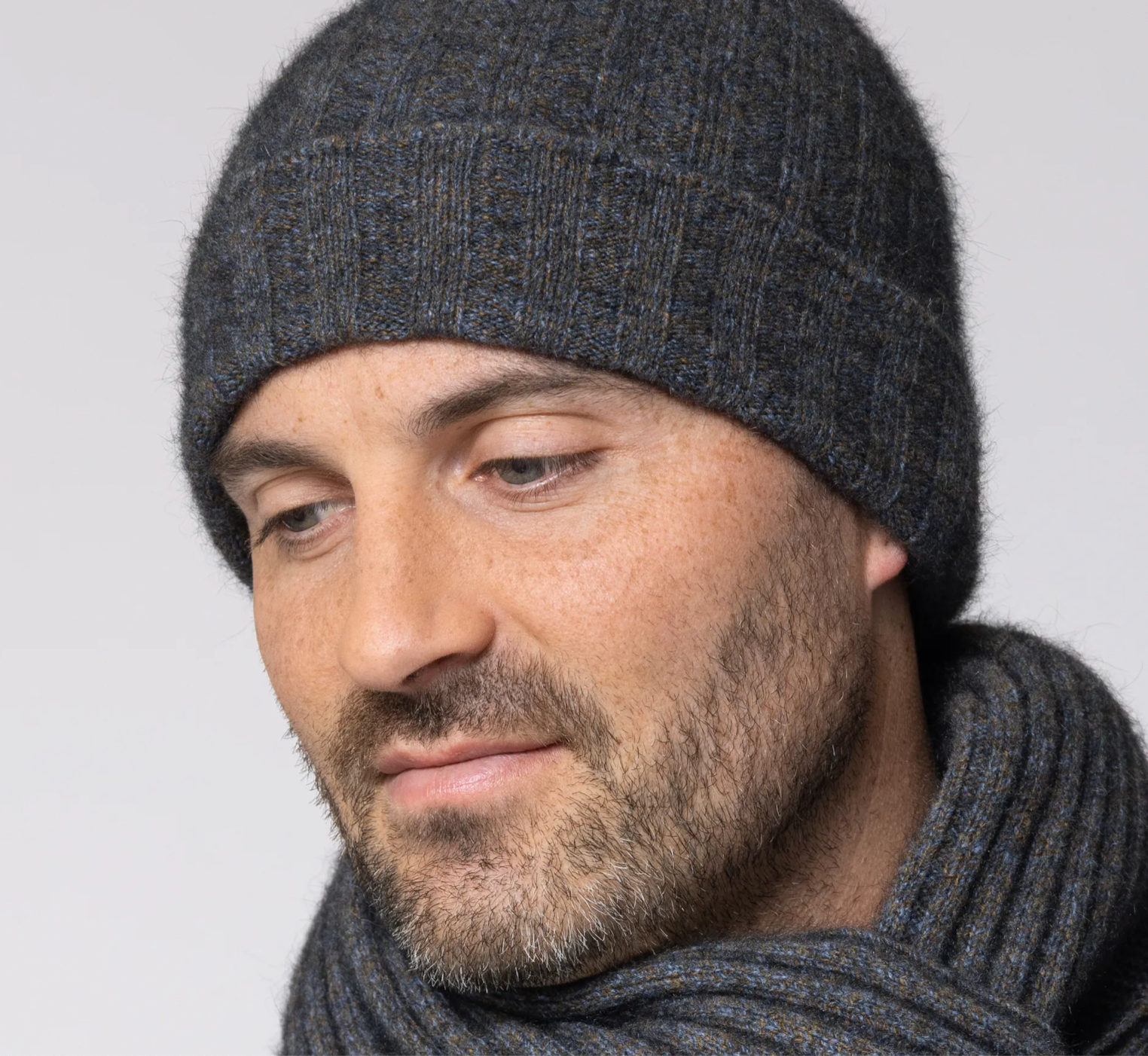 Noble Wilde Beanie Rib Possum-Merino