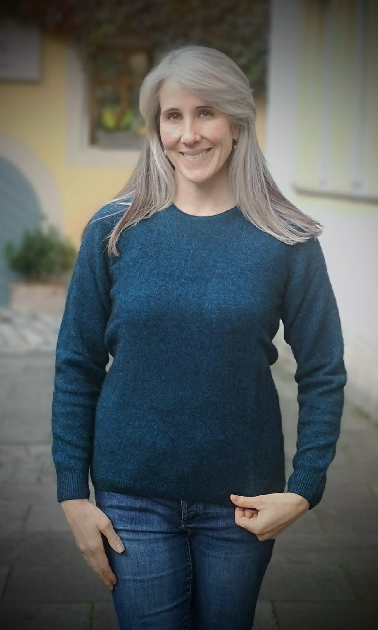 Noble Wilde Women's Pullover Crew Neck Tui 2023