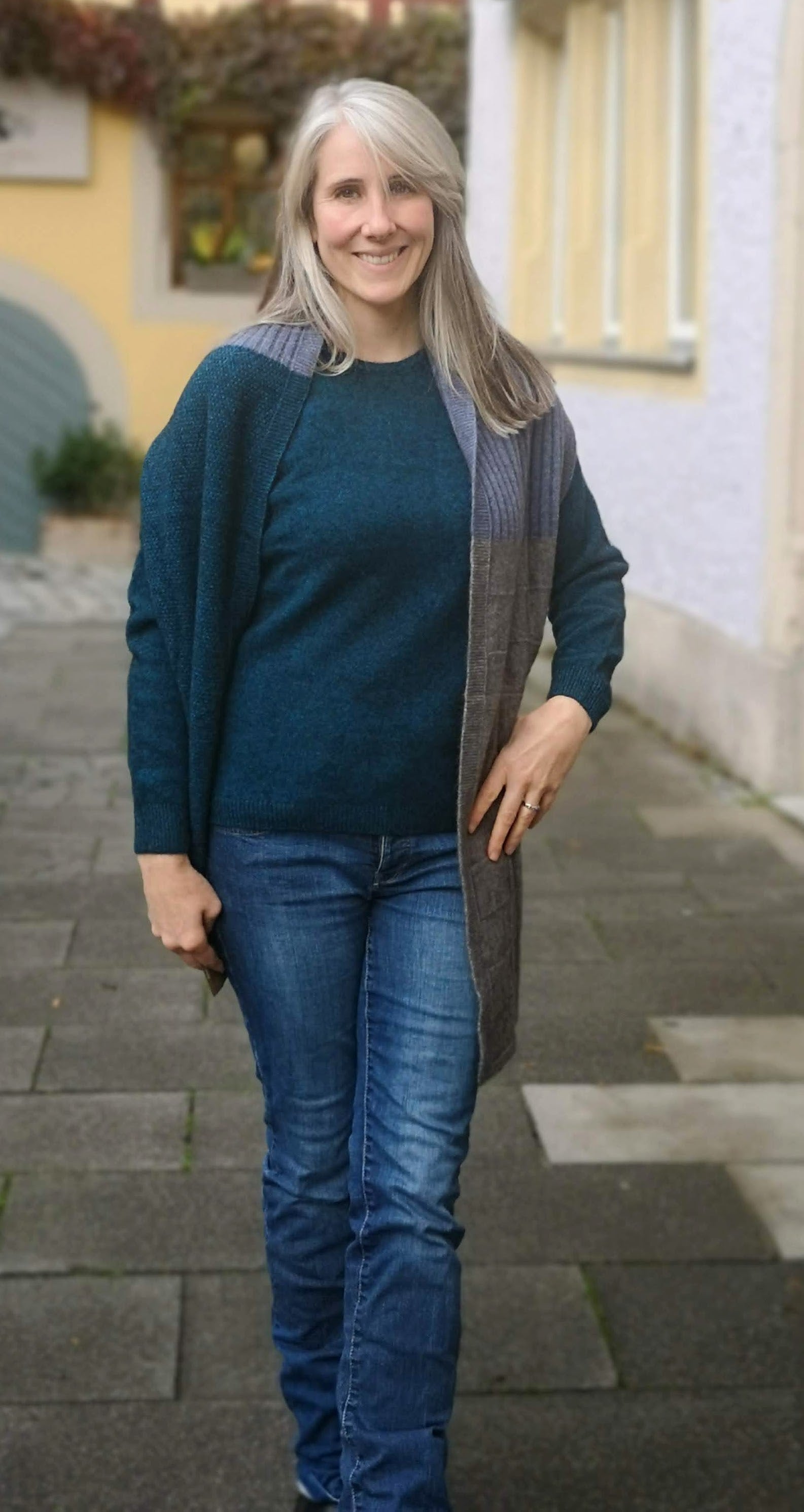 Noble Wilde Women's Pullover Crew Neck Tui 2023