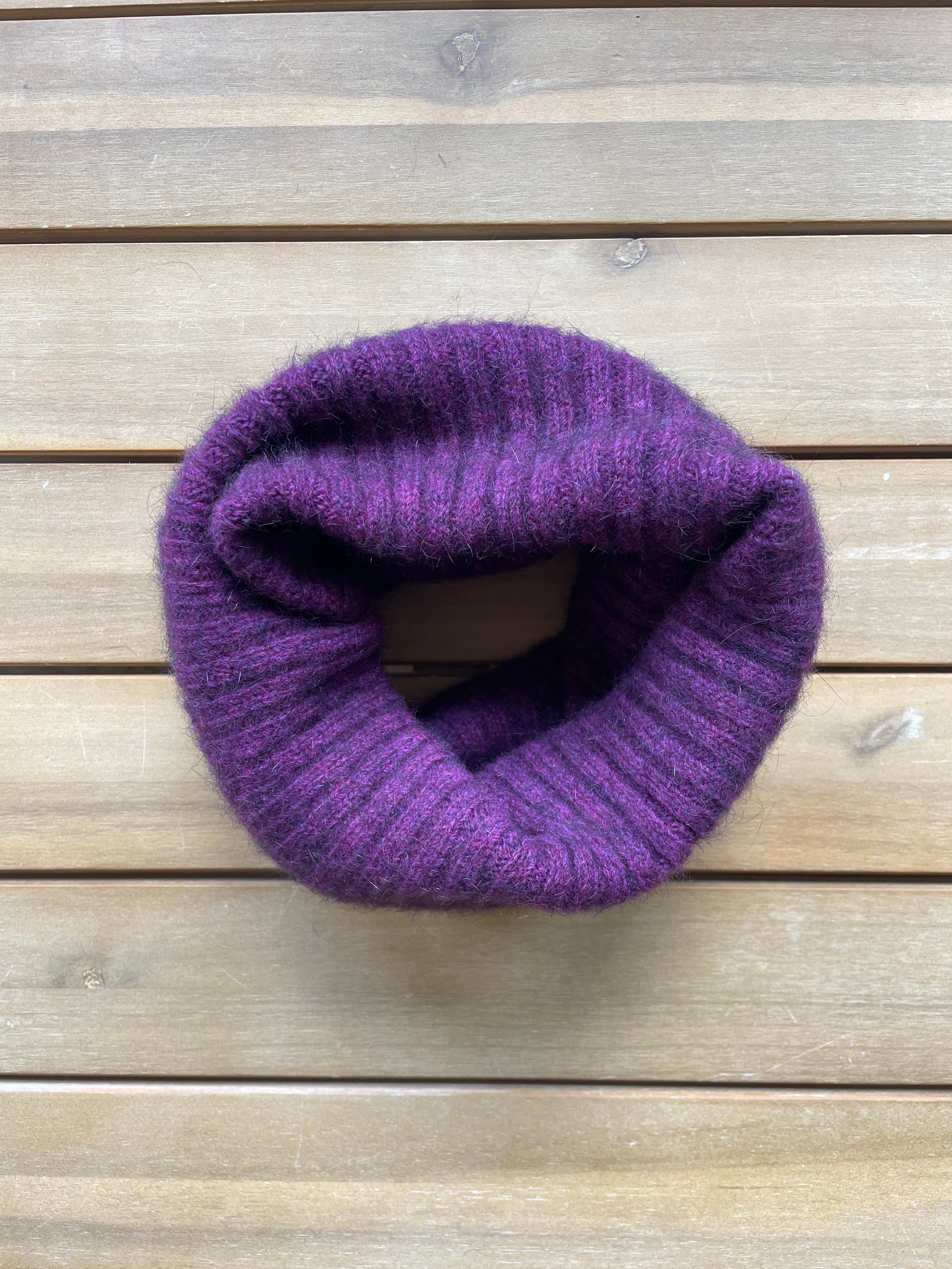 Noble Wilde Loop Neck Warmer ribbed Possum-Merino