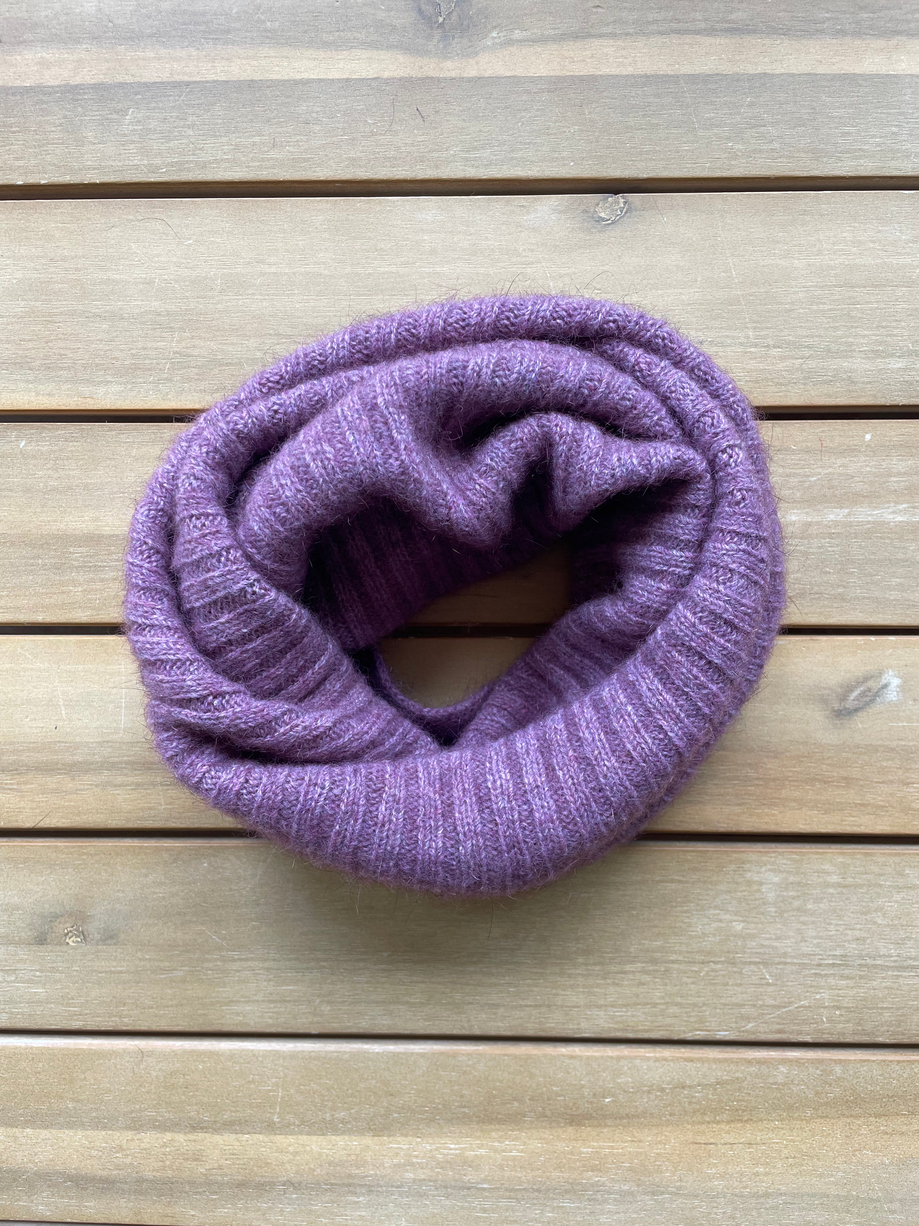 Noble Wilde Loop Neck Warmer ribbed Possum-Merino