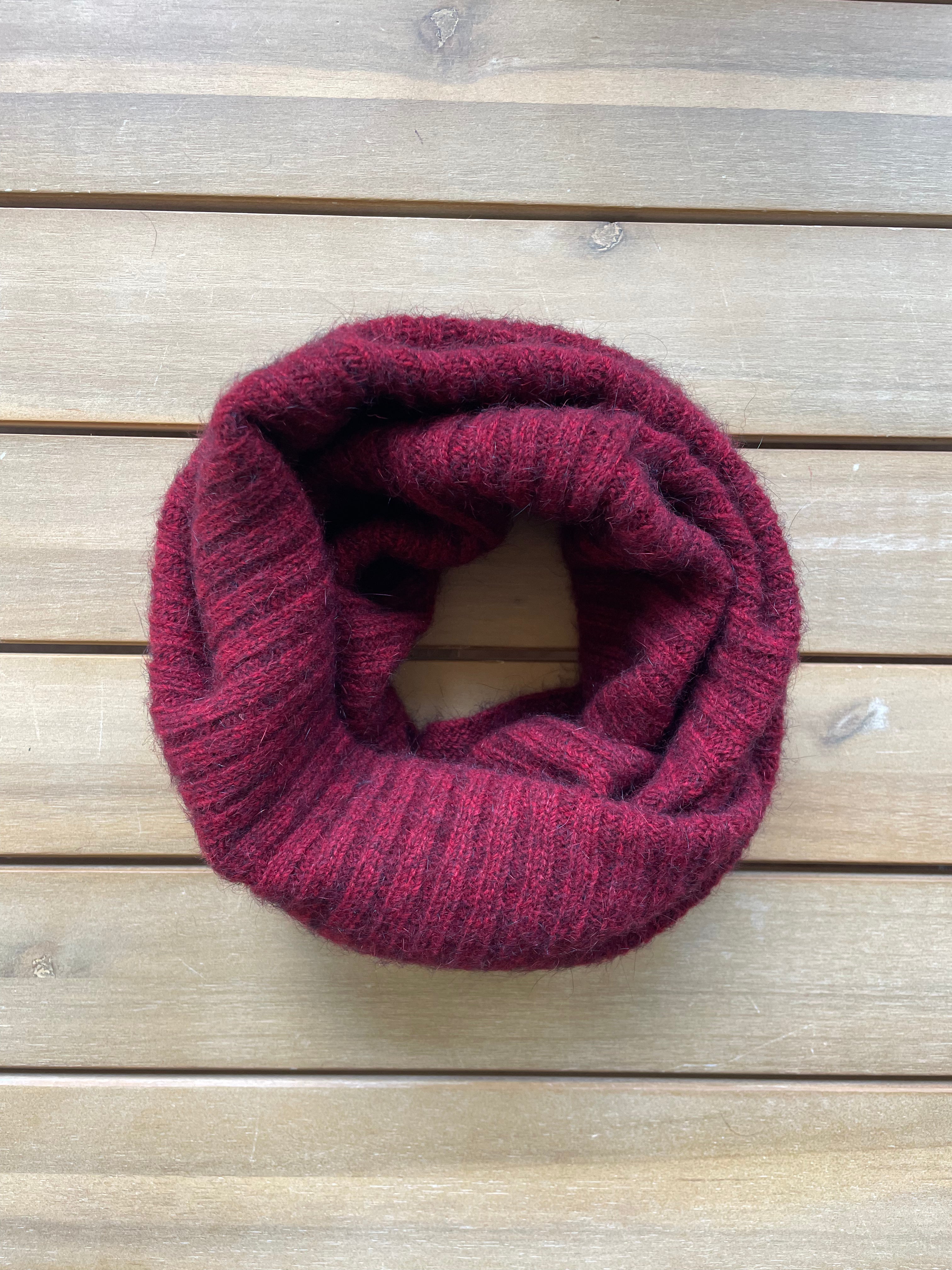 Noble Wilde Loop Neck Warmer ribbed Possum-Merino