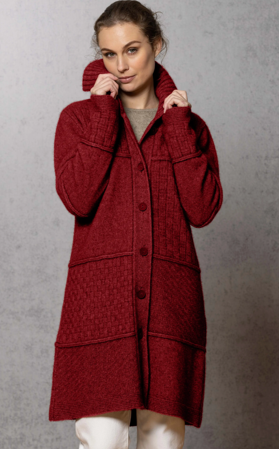 Noble Wilde Women's Vagabond Coat Sangria Possum Merino Mantel 2024