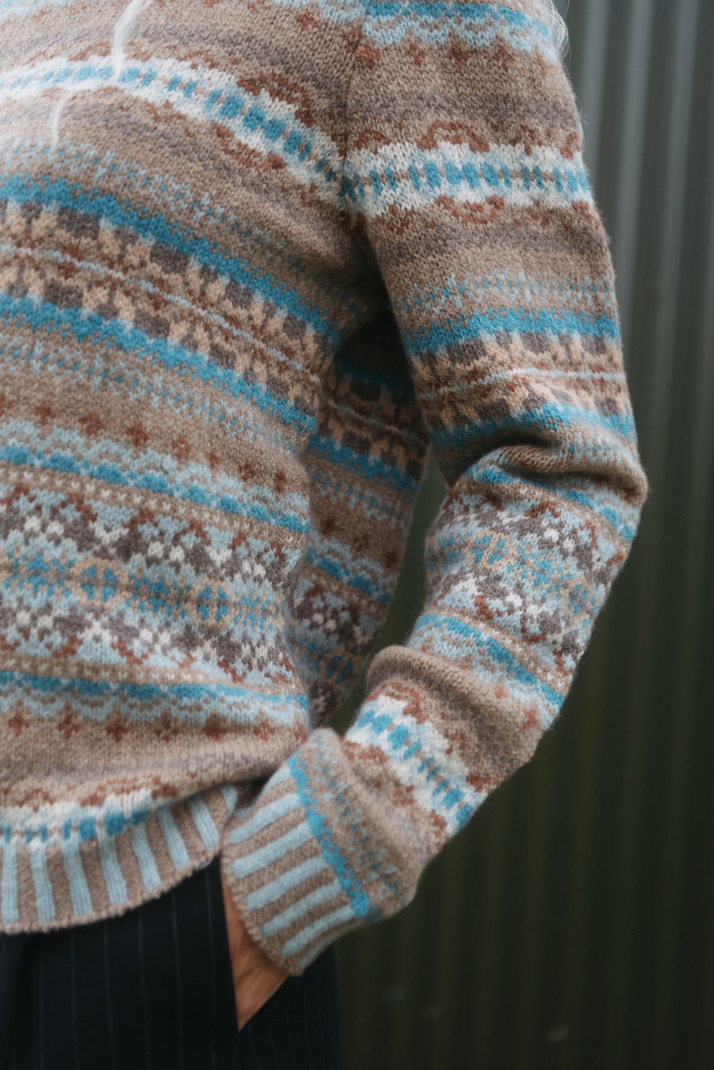 Eribé Kinross Sweater Latte Fairisle P4218-PL