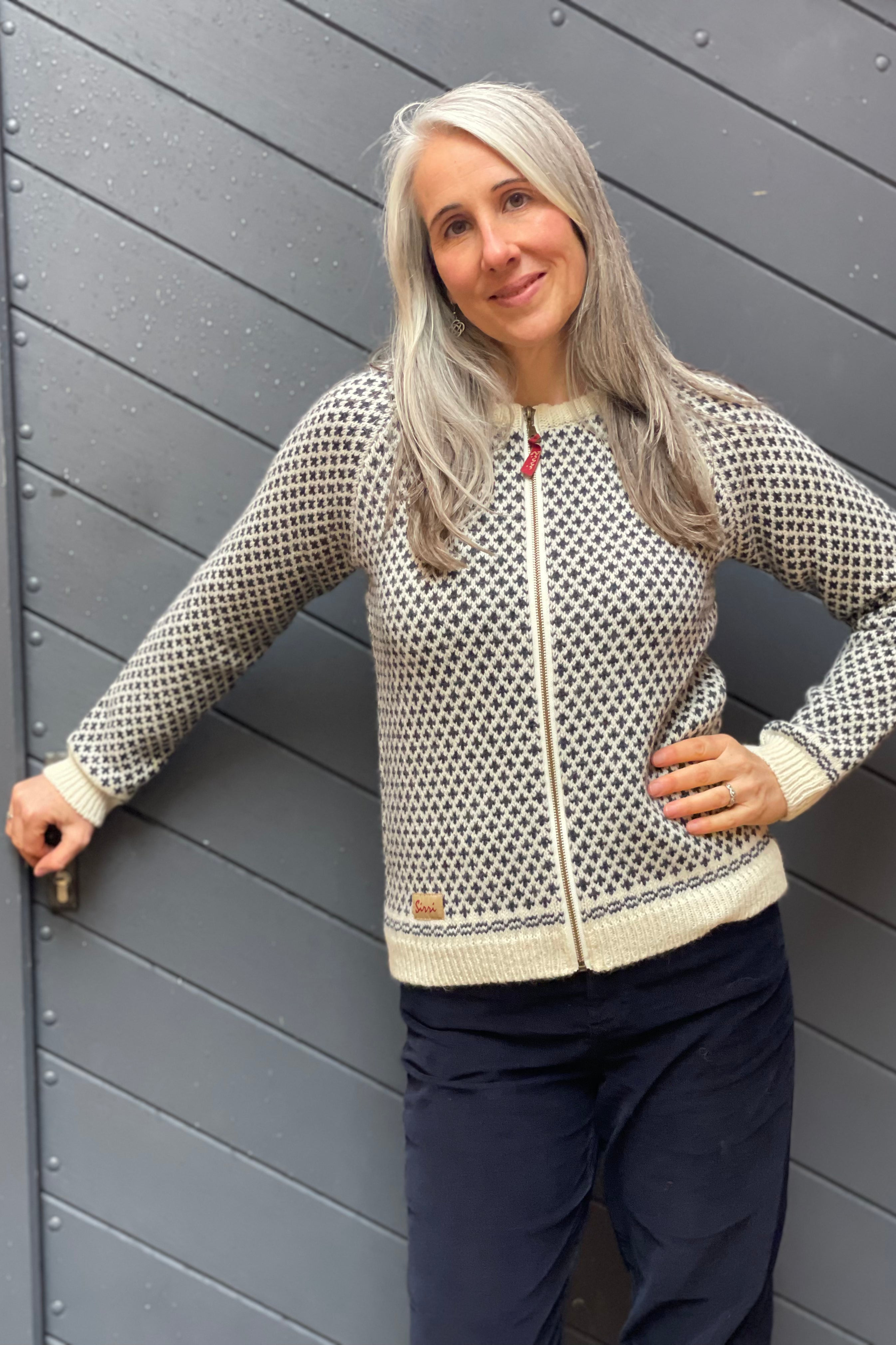 Sirri Women's Zip Up Jacket -Blue/White- Faroe Islands Strickjacke