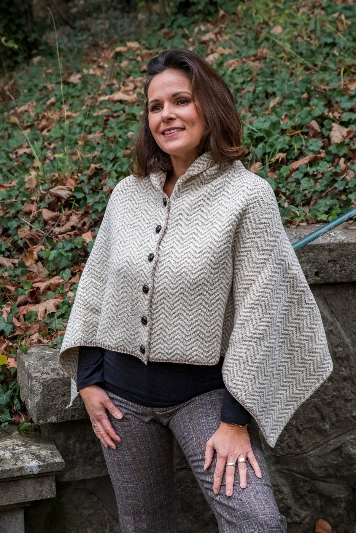 AWM Herringbone Poncho B814