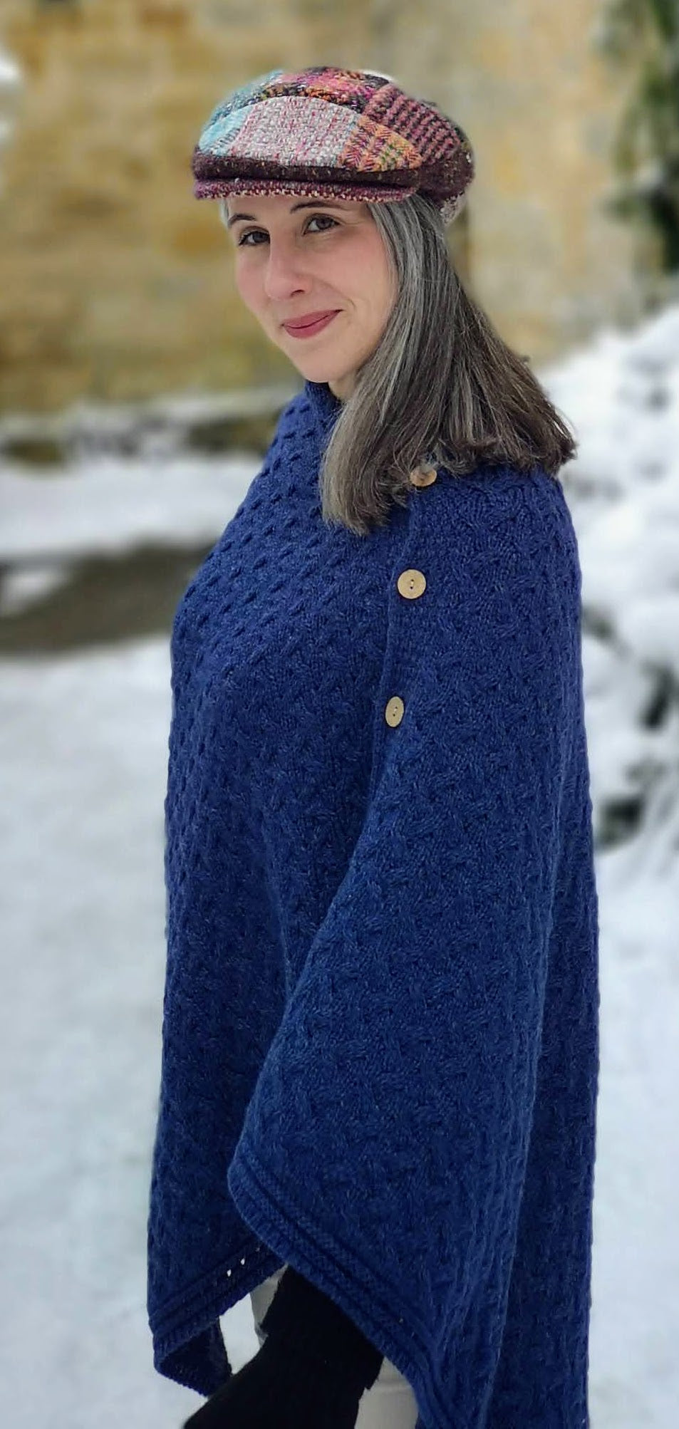 AWM B819 Umhang Supersoft Merinowolle mit Knöpfen