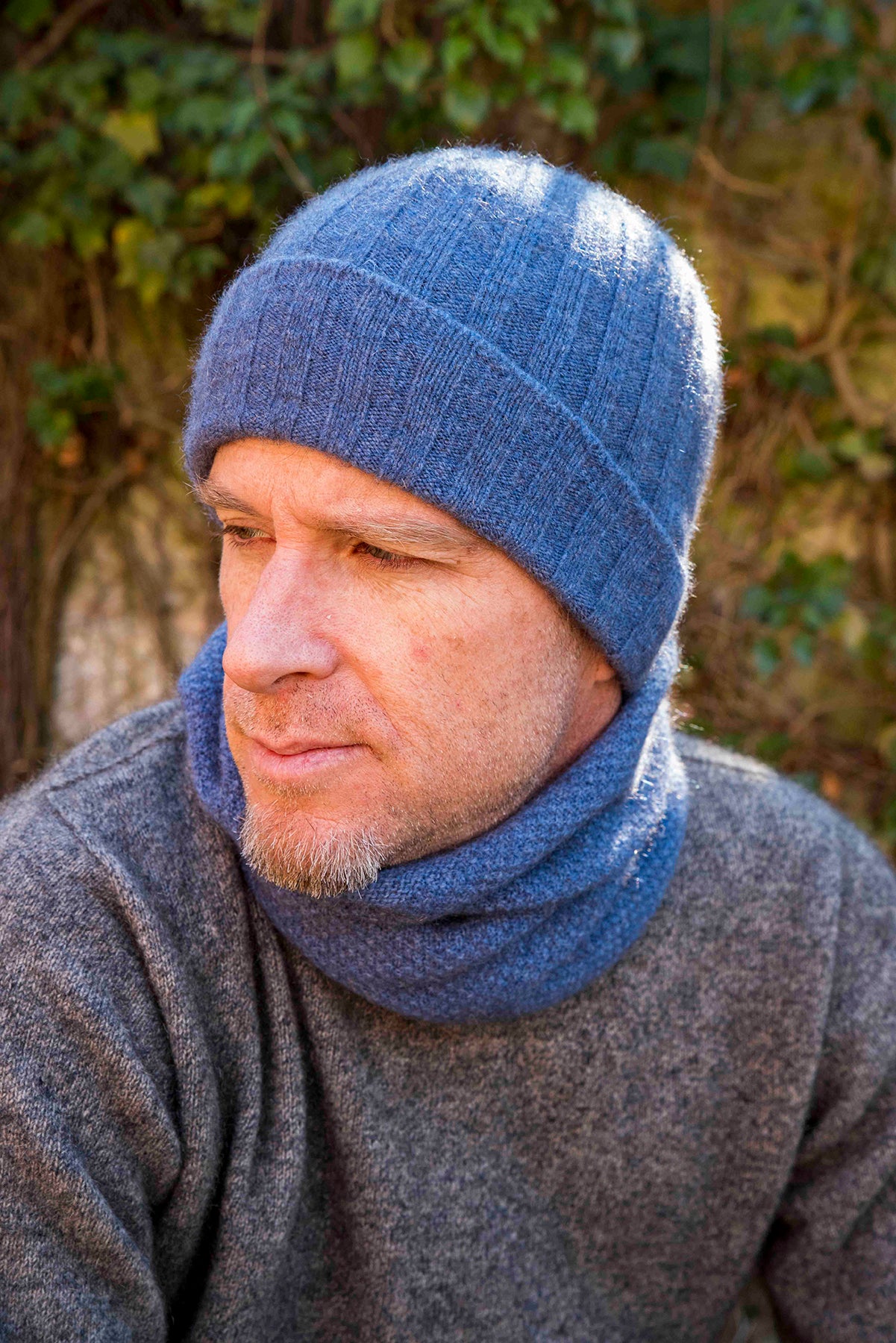 Noble Wilde Loop Neck Warmer Moss 2024