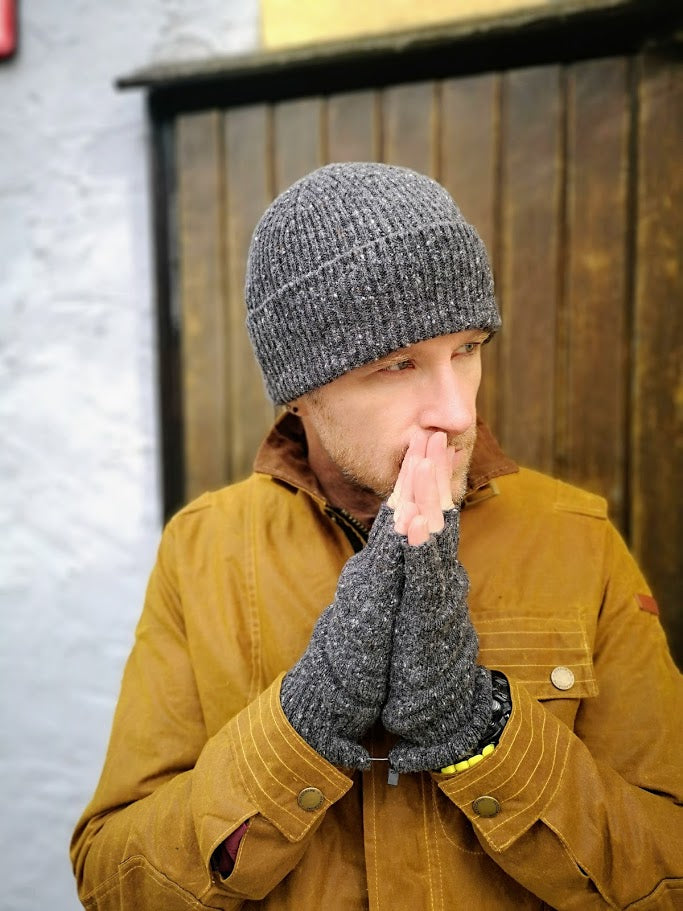 Robert Mackie Beanie Shin UNSHIN
