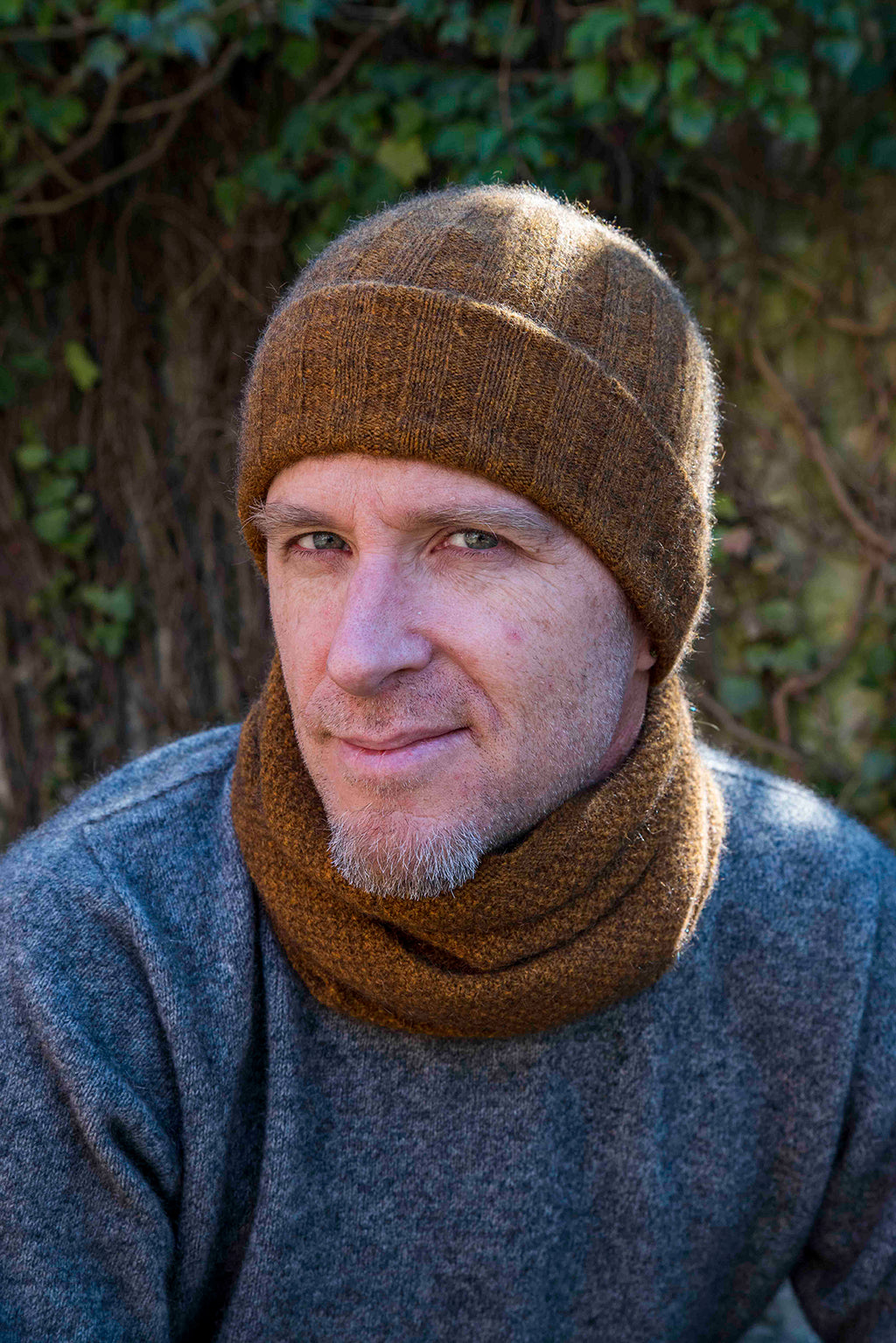 Noble Wilde Loop Neck Warmer Moss 2024